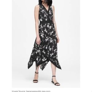 Banana Republic black and white dress handkerchief hem v-neck